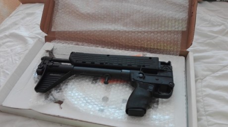 Se vende CARABINA SEMIAUTOMATICA de 9mm. Guiada en D.
Compatible con cargadores Glock, beretta, Sig sauer...
- 10