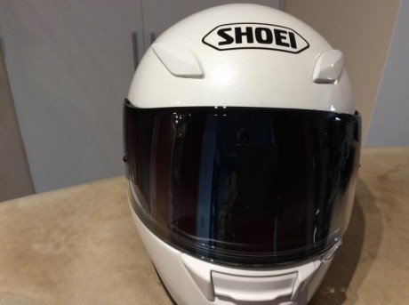 hola vendo casco shoei xr 1100, nuevo lo compre para mi mujer y no lo ha usado , precio 100€, mejor contactar 00