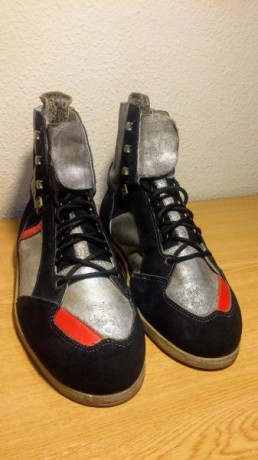 Hola amigos:
Como las utilizaba en avancarga, también las pongo en este hilo.
Vendo botas de tiro Ghemann 00