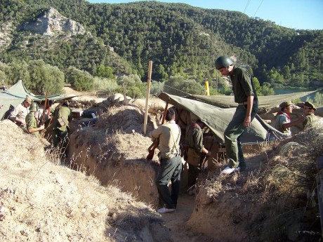 Bien, ayer dia 31 de Julio se rememoro una parte de la batalla del Ebro, la ocurrida en Fayón, y como 01