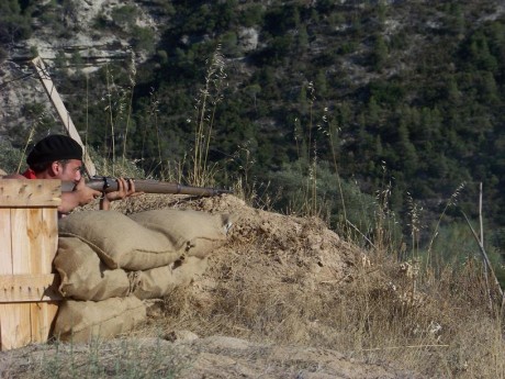 Bien, ayer dia 31 de Julio se rememoro una parte de la batalla del Ebro, la ocurrida en Fayón, y como 00