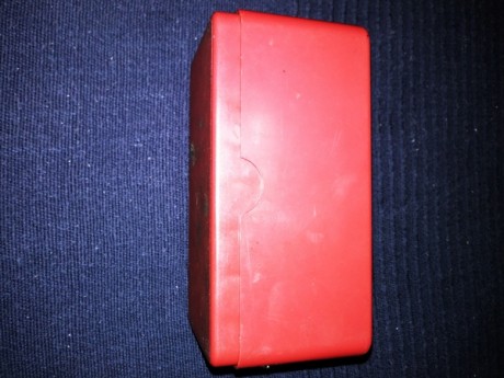 Compro las cajas que fabricaba RG pero con los botes de vidrio y el tapón de corcho. 10