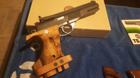 Hola,
cambio Astra TS-22 con cachas anatómicas Astra, cachas originales y 2 cargadores por escopeta superpuesta 02