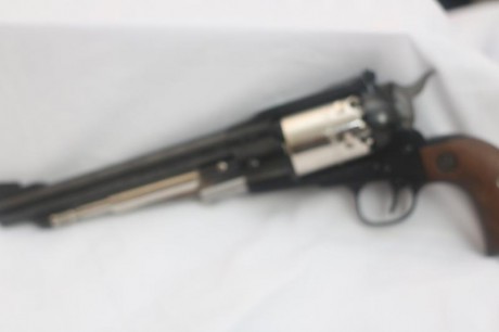 Vendo este magnífico revolver RUGER, modelo conmemorativo Americano del calibre 44 con miras micrométricas, 02