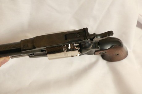 Vendo este magnífico revolver RUGER, modelo conmemorativo Americano del calibre 44 con miras micrométricas, 01