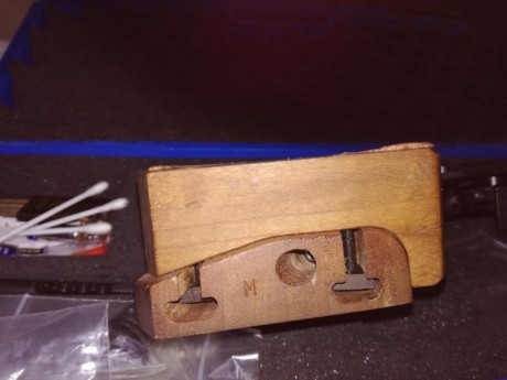 Vendo pistola Match Guns MG2E, calibre 22 electrónica, para competir a 25 m, en perfecto estado de conservación 01
