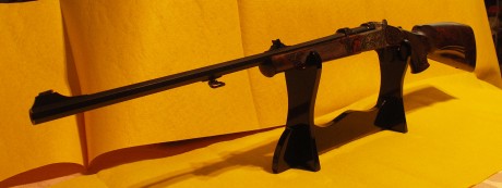 Hola

Un amigo vende:
BLASER  K95 EXCLUSIV cal.  7,5x55.
Rifle monotiro, con cañón  octogonal, estado 02