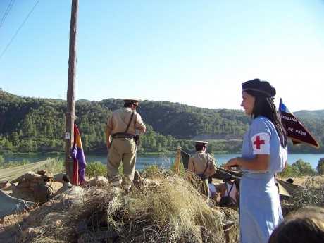 Bien, ayer dia 31 de Julio se rememoro una parte de la batalla del Ebro, la ocurrida en Fayón, y como 41