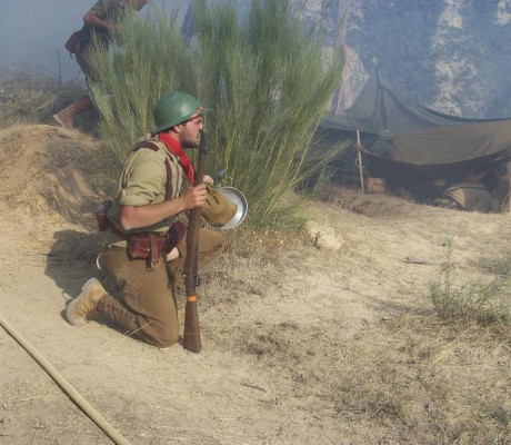 Bien, ayer dia 31 de Julio se rememoro una parte de la batalla del Ebro, la ocurrida en Fayón, y como 40