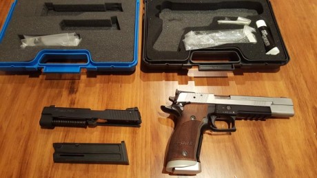 Vendo Pistola SIG SAUER P 226 X-SIX con conversor del 22, son del 2012, están nuevas muy pocos disparos, 00