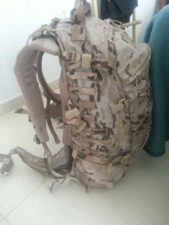 Vendo este modelo de ALTUS del ejercito del aire, tiene unos 35litros de capacidad y pesa apenas 1,6 kg. 02