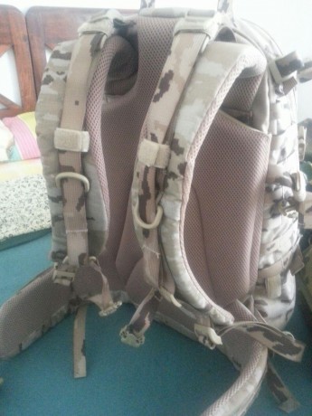 Vendo este modelo de ALTUS del ejercito del aire, tiene unos 35litros de capacidad y pesa apenas 1,6 kg. 11