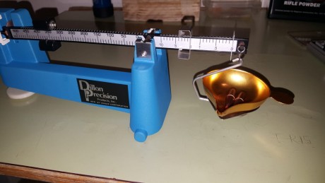 Pues hoy e empezado con mis primeras recargas y ya tengo problemas con el peso tengo una bascula que compre 81