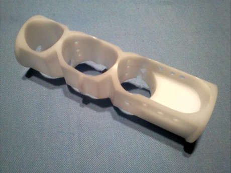 Se trata de poner un moderador a una Gamo PR-15 con cañon de la Compact, que sobresale unos 25 mm, dejando 21