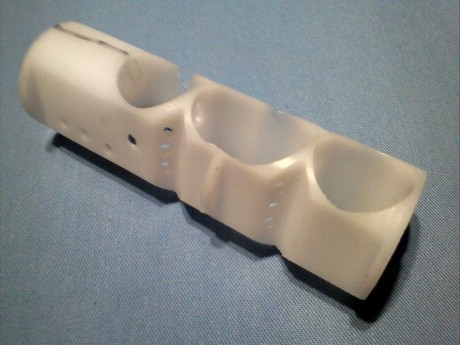 Se trata de poner un moderador a una Gamo PR-15 con cañon de la Compact, que sobresale unos 25 mm, dejando 30