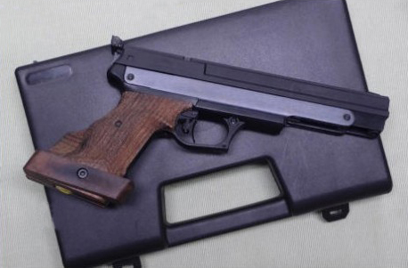 Vendo Gamo Compact en perfecto estado, sin apenas uso, ideal para iniciarse en competición.portes pagados 01