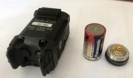 Hola a todos,

Vendo Crimson Trace CMR-205 RailMaster PRO. Es una unidad de puntería profesional con láser 02