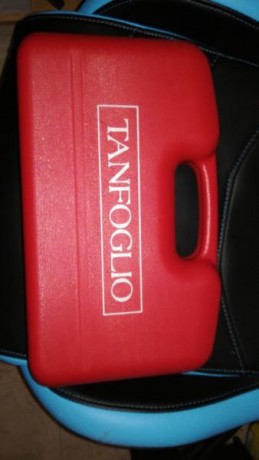 Buenas pongo en venta mi Tanfoglio Stock III semi nueva, yo he sido su primer y único dueño.



Los portes 01