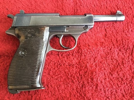 VENDO WALTHER P38 Ac40 en Libro del coleccionista por 2300€, el arma se encuentra en estado original con 01