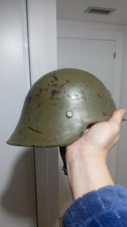 Buenas compañeros, vendo casco M26 con alas, usado en nuestra guerra civil y reutilizado terminada la 01