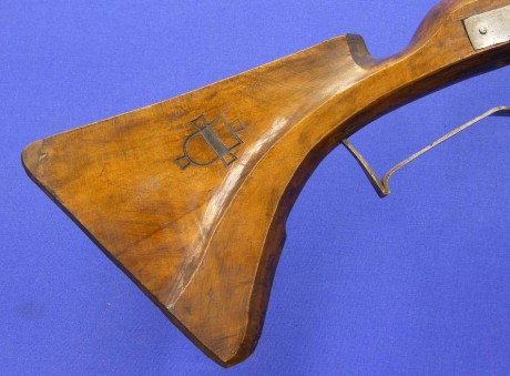 Voy a colocar unas fotos de un arma larga alemana de llave de mecha del siglo XVI. 01