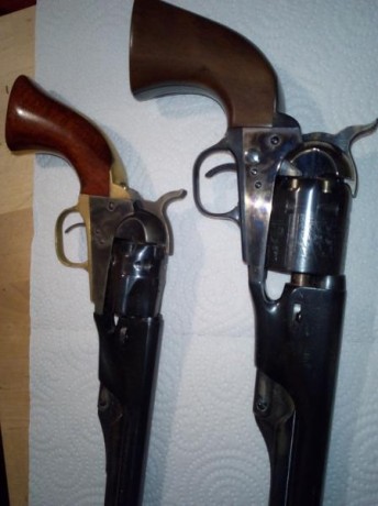 Saludos.
280 euros el Uberti navy 1861 7.5" y 170 euros el ASM 1862 pocket police steel 5.5". 10
