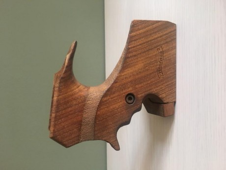 VENDIDA cacha walther lp400 talla M.
El estado es casi nueva porque enseguida me compre la talla L 
SE 00
