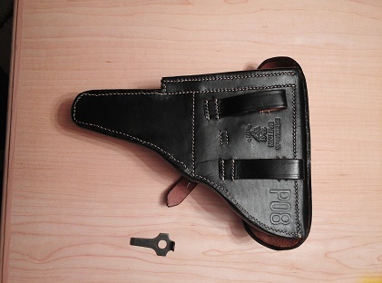   VENDIDA  



VENDO LUGER P08 AÑO 1917-1921 GUIADA EN F
UN CARGADOR 
850 EUROS

DOS FUNDAS (NO ORIGINAL) 01