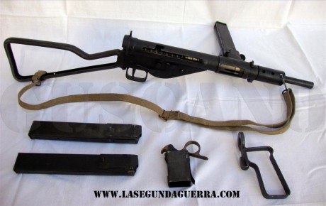 Buenas tardes.
Alguien sabe a que modelo de subfusil pertenece este cargador.
Un saludo. 71