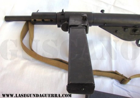 Buenas tardes.
Alguien sabe a que modelo de subfusil pertenece este cargador.
Un saludo. 70