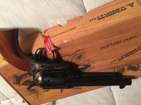  IMG_3003.jpg Vendo Revolver Uberti Colt 1873, calibre 44VCF (44/40) con cañon de 7, 1/2" , esta 02
