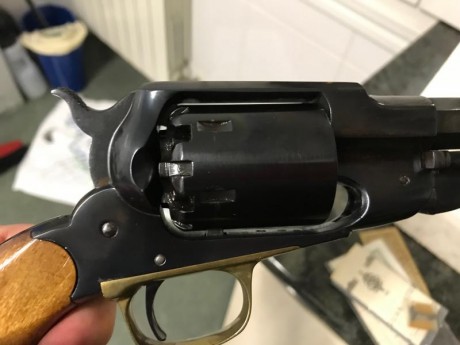 VENDIDO

Hola y gracias por leer este anuncio.

Pongo a la venta un revolver Santa Barbara New Model Army, 12