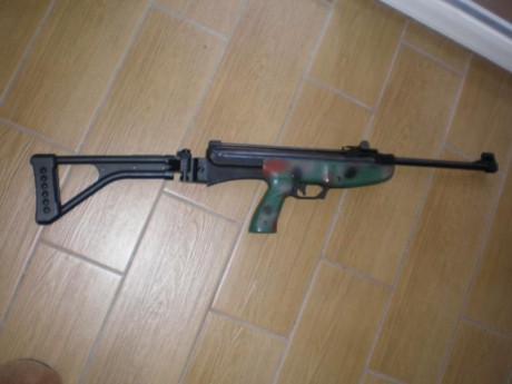 Buenas. Esto vendo una carabina gamo ranger o comando, según en que sitios sale ranger y en otros comando,
bueno 02