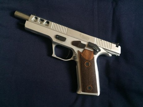 Se vende pardini GT9 de 6”. Calibre 9mm. Está como nueva y no es una forma de hablar. Incluye maletin 02