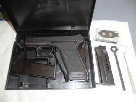 Hola compañeros,
 Por favor leed toda la descripción, gracias. 
  VENDIDA  
El lote incluye la pistola 40