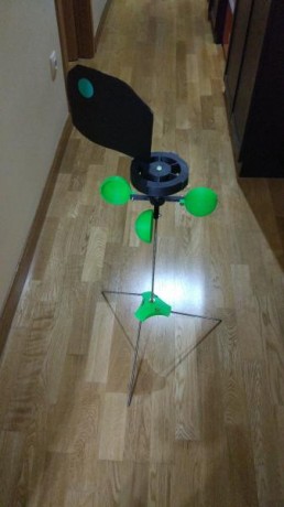 Buenas, pues aquí os dejo una veleta que he diseñado a petición de un buen amigo. Me pidió una veleta 12