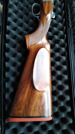 Hola. Vendo Express Sabatti Safari en calibre 9.3x74 R. Lo tengo un año y esta nuevo (No tiene ni arañazos 00