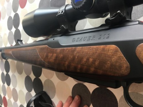 Se vende Sauer 202 new classic en calibre 300 win mag impoluto con 2 cargadores. Gatillo regulable y tambien 20
