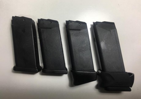 Se vende Glock 26 con:
2 cargadores de 10
1 cargador de 12
1 cargador de GLock19 de 15 con adaptador de 12