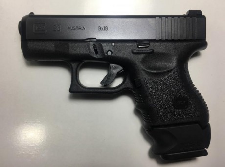 Se vende Glock 26 con:
2 cargadores de 10
1 cargador de 12
1 cargador de GLock19 de 15 con adaptador de 10