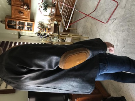 Saludos a la buena gente del FORO, vendo chaqueta tiro avancarga de muy buena calidad nacional. Esta Chaqueta 01