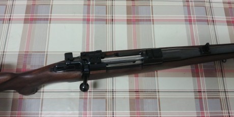 Buenos días,

Un compañero me pide que le anuncie su rifle.

Se trata de un Zastava M98 en calibre 300WM. 02