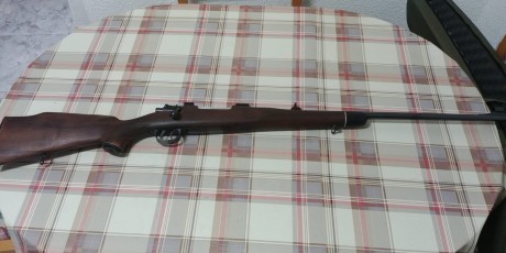 Buenos días,

Un compañero me pide que le anuncie su rifle.

Se trata de un Zastava M98 en calibre 300WM. 01