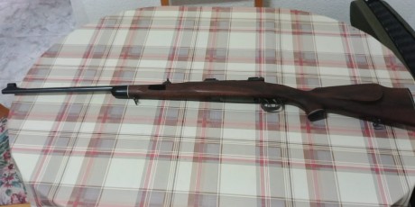 Buenos días,

Un compañero me pide que le anuncie su rifle.

Se trata de un Zastava M98 en calibre 300WM. 00