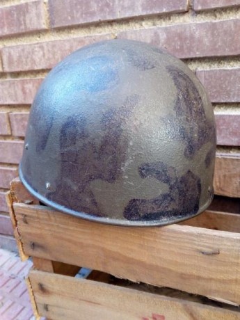 Buenos dias.
En venta para coleccionistas casco suizo para paracaidistas, completo y en buen estado tanto 12