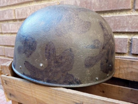 Buenos dias.
En venta para coleccionistas casco suizo para paracaidistas, completo y en buen estado tanto 21