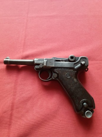 Hola compañeros,

Vuelvo a estar con vosotros para presentaros esta bonita  Luger , de la fábrica más 02