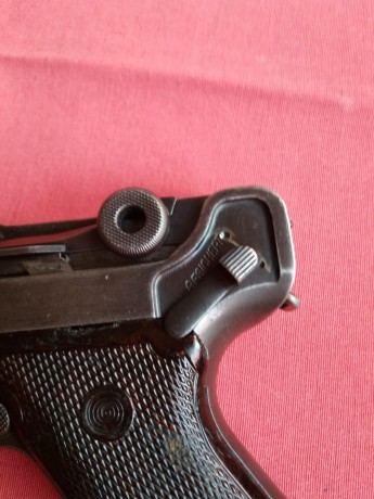 Hola compañeros,

Vuelvo a estar con vosotros para presentaros esta bonita  Luger , de la fábrica más 12