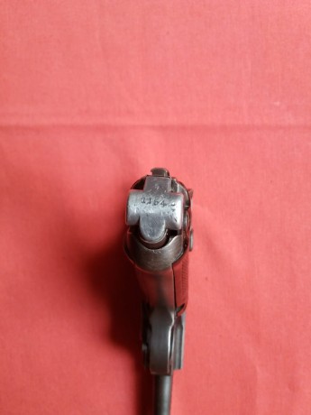 Hola compañeros,

Vuelvo a estar con vosotros para presentaros esta bonita  Luger , de la fábrica más 20