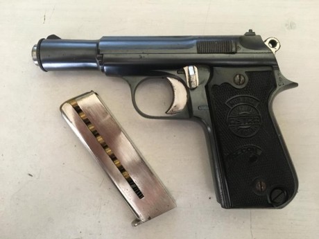 Hola, 

Vendo Astra 4000 Falcon de 7 disparos. Es un arma muy antigua, que para los años que tiene esta 01